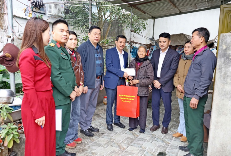 Ấm áp tình người Đoài Phương khi xuân về- Ảnh 1.