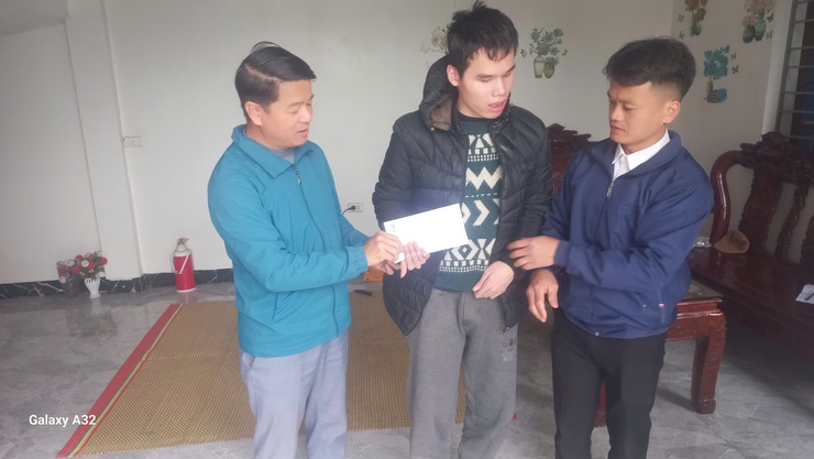 Chi hội Người mù liên xã Chương Mỹ;  tặng quà Tết cho người khiếm thị tại xã Quảng Bị; Anh Nguyễn Văn Đoàn cùng nhóm phóng sinh thiện nguyện tặng quà Tết cho hộ có hoàn cảnh khó khăn- Ảnh 4.