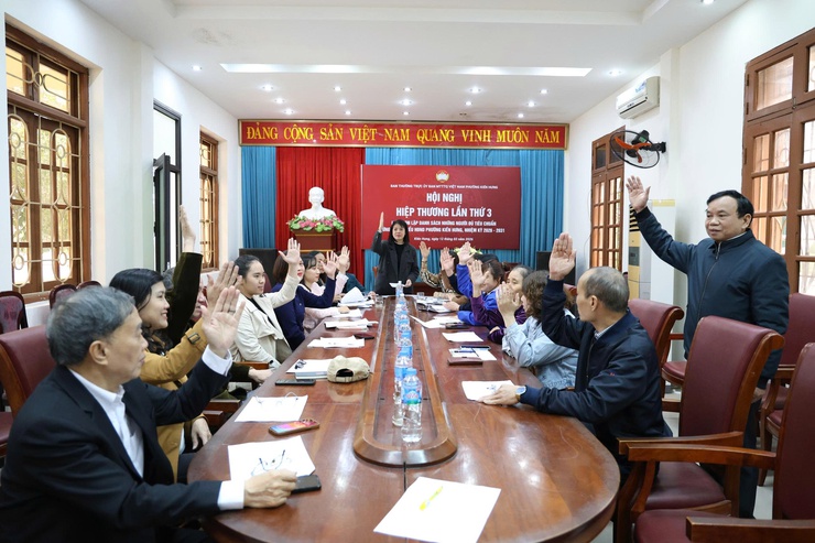 Phường Kiến Hưng tổ chức hội nghị hiệp thương lần thứ ba lựa chọn, lập danh sách những người đủ tiêu chuẩn ứng cử đại biểu HĐND phường nhiệm kỳ 2026 – 2031- Ảnh 2.