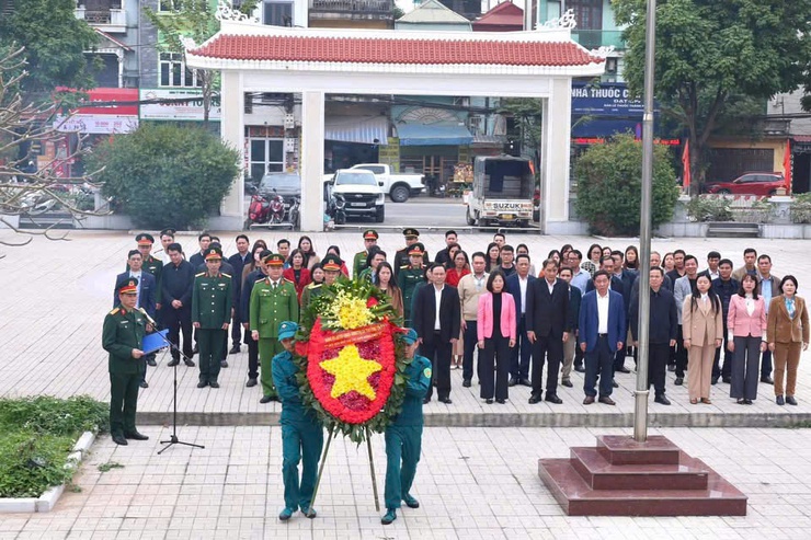 Xã Thường Tín tổ chức Lễ dâng hương tưởng niệm các Anh hùng liệt sĩ nhân dịp Tết Nguyên Đán Bính Ngọ 2026- Ảnh 1.