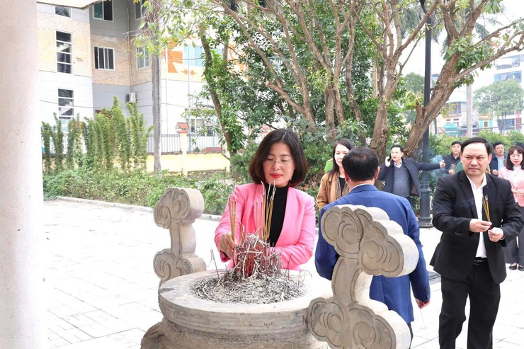 Xã Thường Tín tổ chức Lễ dâng hương tưởng niệm các Anh hùng liệt sĩ nhân dịp Tết Nguyên Đán Bính Ngọ 2026- Ảnh 5.