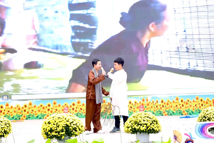 TRƯỜNG THCS THƯ LÂM TỔ CHỨC CHƯƠNG TRÌNH HỘI XUÂN 2026 VỚI CHỦ ĐỀ “HÀNH TRÌNH DI SẢN – KHÁT VỌNG VƯƠN XA”
- Ảnh 8.