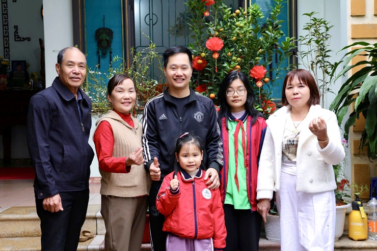 TẤM GƯƠNG SÁNG VỀ LÒNG TRUNG THỰC: “NHẶT ĐƯỢC CỦA RƠI, TRẢ NGƯỜI ĐÁNH MẤT”- Ảnh 1.