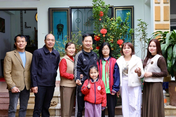 TẤM GƯƠNG SÁNG VỀ LÒNG TRUNG THỰC: “NHẶT ĐƯỢC CỦA RƠI, TRẢ NGƯỜI ĐÁNH MẤT”- Ảnh 3.