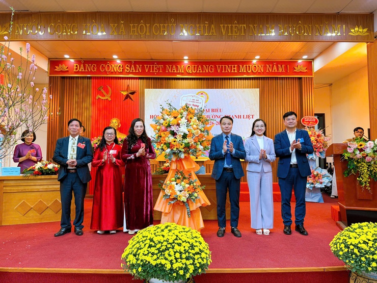 Đồng chí Nguyễn Thị Tuyết Lê giữ chức Chủ tịch Hội cựu giáo chức phường nhiệm kỳ 2026 - 2031- Ảnh 4.