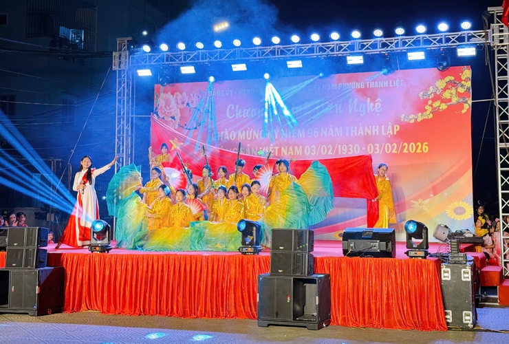 Thanh Liệt: Ấn tượng đêm văn nghệ thứ 2 chào mừng 96 năm Ngày thành lập Đảng Cộng sản Việt Nam- Ảnh 10.