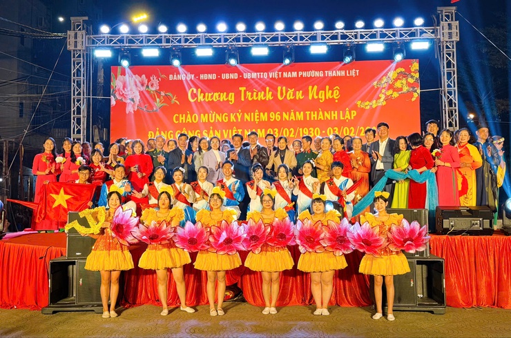 Thanh Liệt: Ấn tượng đêm văn nghệ thứ 2 chào mừng 96 năm Ngày thành lập Đảng Cộng sản Việt Nam- Ảnh 13.