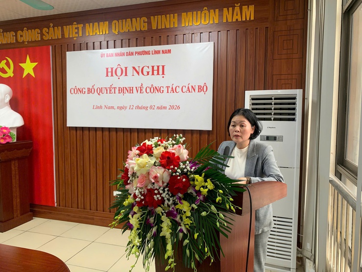 Phường Lĩnh Nam công bố các Quyết định về công tác cán bộ- Ảnh 1.