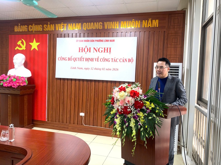 Phường Lĩnh Nam công bố các Quyết định về công tác cán bộ- Ảnh 4.