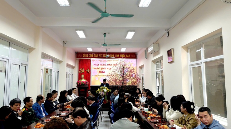 Phường Giảng Võ gặp mặt cán bộ chủ chốt nhân dịp Tết Nguyên đán 2026- Ảnh 2.