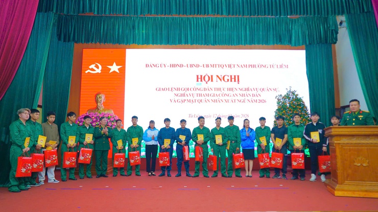 Phường Từ Liêm tổ chức Hội nghị gặp mặt, động viên công dân nhập ngũ năm 2026
	
- Ảnh 5.