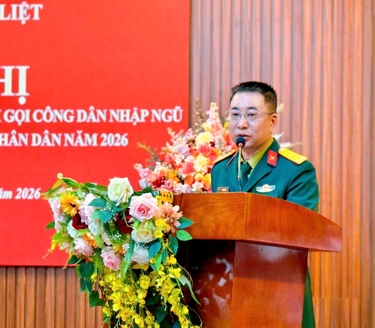 Phường Thanh Liệt gặp mặt, tặng quà 33 thanh niên lên đường nhập ngũ năm 2026- Ảnh 5.
