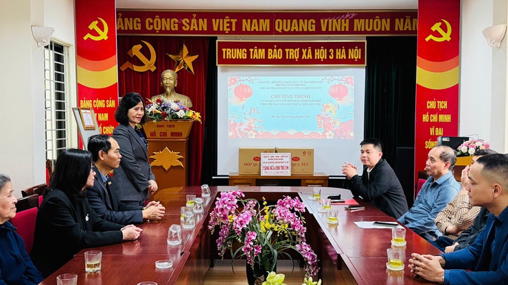 Phường Xuân Phương chủ trì phối hợp cùng Câu lạc bộ Giám đốc Cụm công nghiệp Từ Liêm tặng quà Tết tại Trung tâm Bảo trợ xã hội số 3- Ảnh 5.