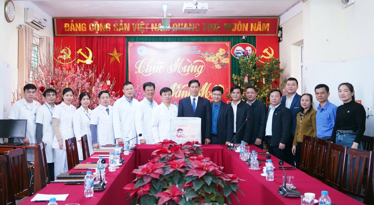 Đồng chí Vũ Ngọc Hòa – Phó Bí thư Thường trực Đảng ủy phườngthăm, chúc Tết các cơ sở tôn giáo và Bệnh viện Đa khoa Chương Mỹ nhân dịp Xuân Bính Ngọ 2026- Ảnh 3.