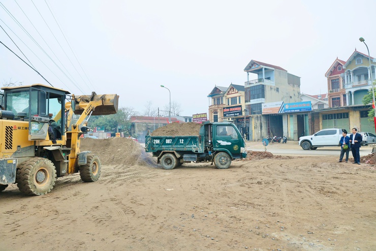 Phú Nghĩa bảo vệ thi công phục vụ Dự án cải tạo, nâng cấp Quốc lộ 6 nâng cấp, mở rộng Quốc lộ 6 đoạn Ba La - Xuân Mai qua thôn Đồi 3 - Ảnh 7. Phú Nghĩa bảo vệ thi công phục vụ Dự án cải tạo, nâng cấp Quốc lộ 6 nâng cấp, mở rộng Quốc lộ 6 đoạn Ba La - Xuân Mai qua thôn Đồi 3 - Ảnh 7.