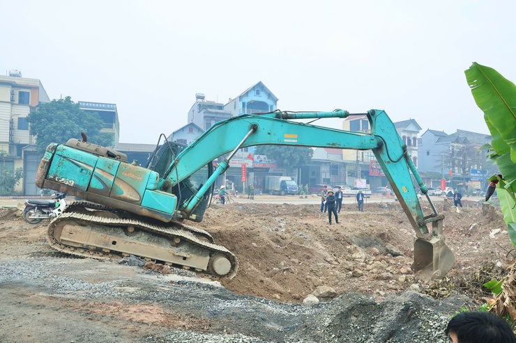 Phú Nghĩa bảo vệ thi công phục vụ Dự án cải tạo, nâng cấp Quốc lộ 6 nâng cấp, mở rộng Quốc lộ 6 đoạn Ba La - Xuân Mai qua thôn Đồi 3 - Ảnh 8. Phú Nghĩa bảo vệ thi công phục vụ Dự án cải tạo, nâng cấp Quốc lộ 6 nâng cấp, mở rộng Quốc lộ 6 đoạn Ba La - Xuân Mai qua thôn Đồi 3 - Ảnh 8.