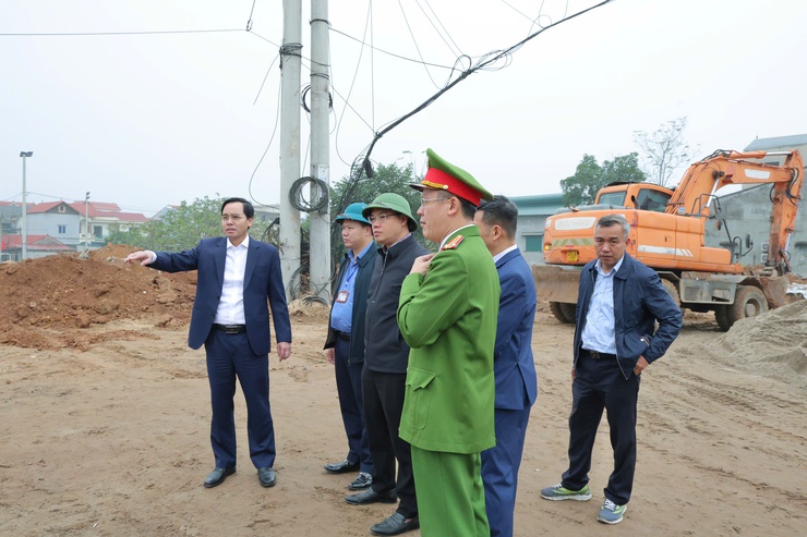 Phú Nghĩa bảo vệ thi công phục vụ Dự án cải tạo, nâng cấp Quốc lộ 6 nâng cấp, mở rộng Quốc lộ 6 đoạn Ba La - Xuân Mai qua thôn Đồi 3 - Ảnh 4. Phú Nghĩa bảo vệ thi công phục vụ Dự án cải tạo, nâng cấp Quốc lộ 6 nâng cấp, mở rộng Quốc lộ 6 đoạn Ba La - Xuân Mai qua thôn Đồi 3 - Ảnh 4.