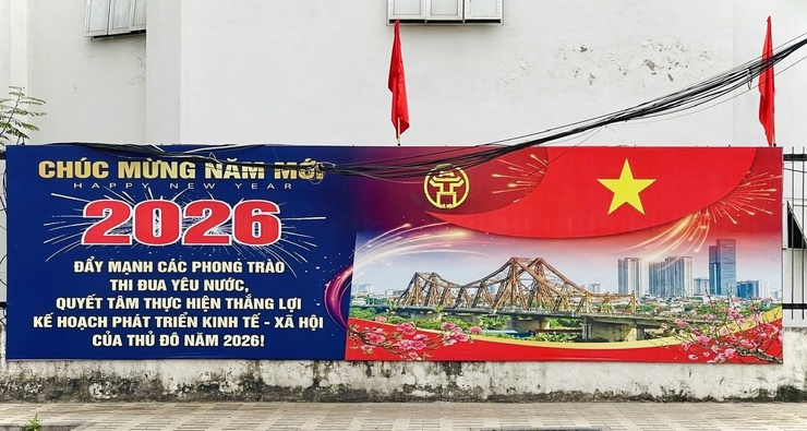 Đường phố Phú Thượng rực rỡ chào đón Xuân Bính Ngọ năm 2026- Ảnh 3.