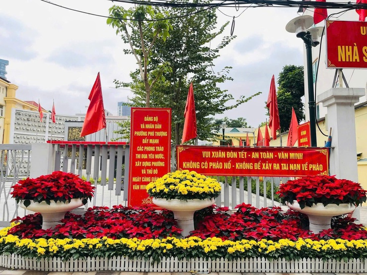 Đường phố Phú Thượng rực rỡ chào đón Xuân Bính Ngọ năm 2026- Ảnh 2.