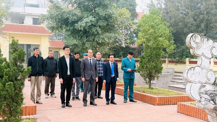 DÂN HÒA DÂNG HƯƠNG TƯỞNG NIỆM CÁC ANH HÙNG LIỆT SĨ NHÂN DỊP TẾT NGUYÊN ĐÁN BÍNH NGỌ 2026- Ảnh 3.