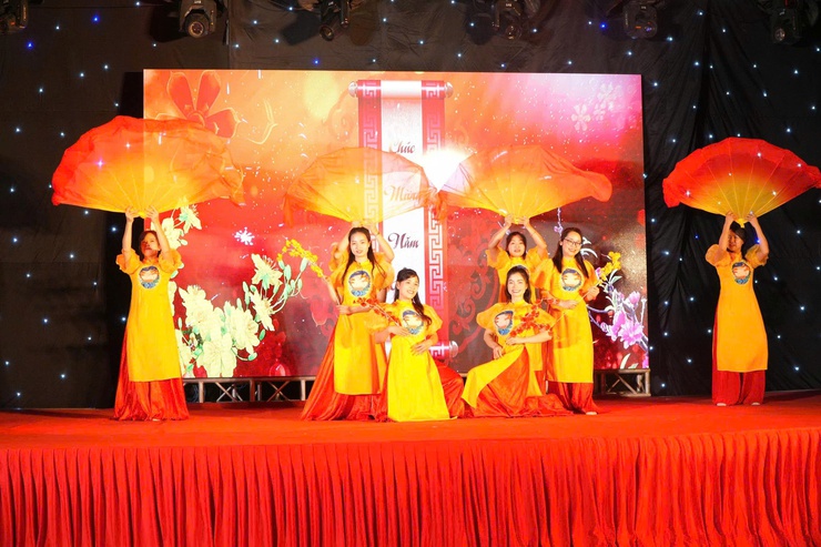 CHUNG KHẢO “VŨ ĐIỆU XUÂN” XÃ DÂN HÒA MỞ RỘNG NĂM 2026 – SÔI ĐỘNG, RỰC RỠ VÀ ĐẦY Ý NGHĨA- Ảnh 4.