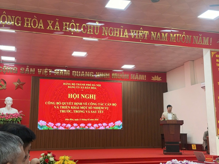 HỘI NGHỊ CÔNG BỐ QUYẾT ĐỊNH CỦA THÀNH ỦY HÀ NỘI VỀ CÔNG TÁC CÁN BỘ
VÀ TRIỂN KHAI NHIỆM VỤ TRƯỚC, TRONG, SAU TẾT BÍNH NGỌ 2026- Ảnh 2.