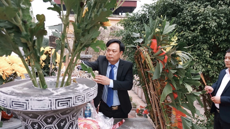 Lãnh đạo xã Tam Hưng dâng hương tưởng niệm đầu Xuân Bính Ngọ 2026, tri ân Chủ tịch Hồ Chí Minh và các Anh hùng liệt sĩ- Ảnh 8.