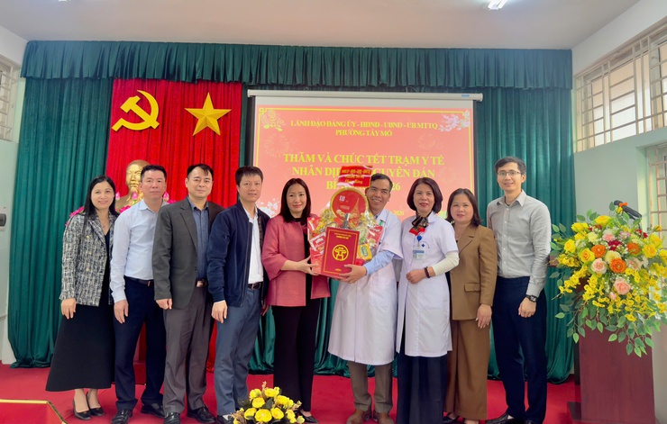 Lãnh đạo phường Tây Mỗ thăm, động viên các đơn vị ứng trực Tết Bính Ngọ 2026- Ảnh 4.