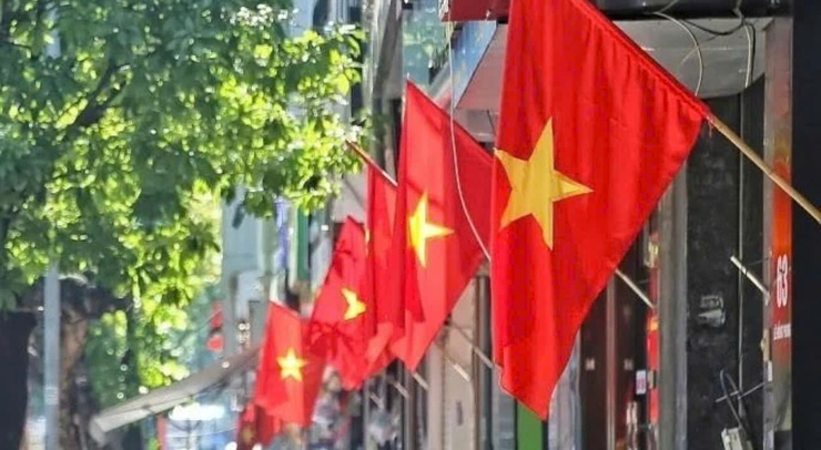 THÔNG BÁO CỦA UBND THÀNH PHỐ HÀ NỘI VỀ VIỆC TREO CỜ TỔ QUỐC CHÀO MỪNG TẾT NGUYÊN ĐÁN BÍNH NGỌ 2026- Ảnh 2.