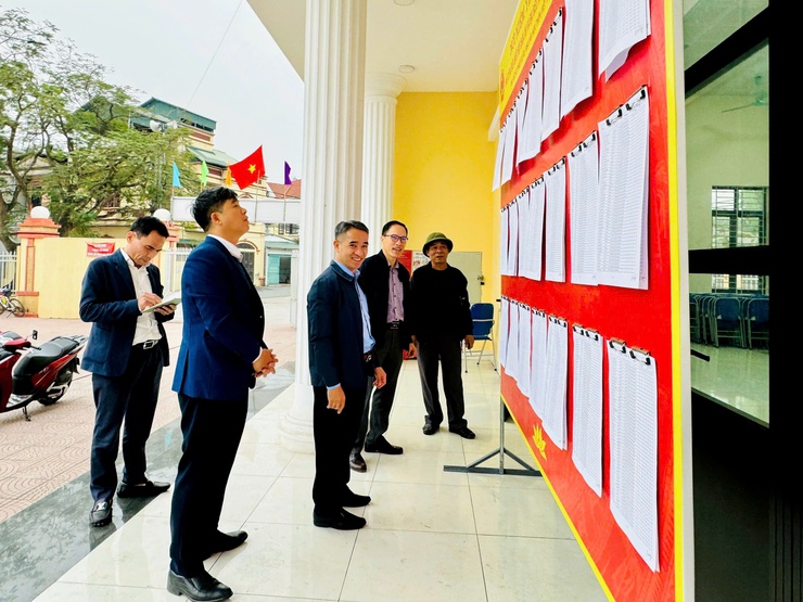 Chặt chẽ, dân chủ trong triển khai quy trình bầu cử tại xã Nam Phù- Ảnh 1.