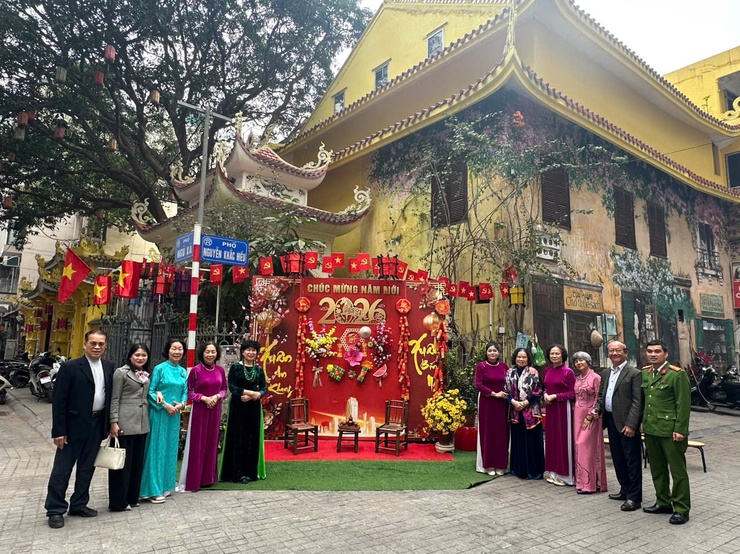 RỘN RÀNG SẮC XUÂN – ĐIỂM CHECK-IN TẾT LAN TỎA KHÔNG KHÍ MỪNG ĐẢNG, MỪNG XUÂN BÍNH NGỌ 2026 TẠI PHƯỜNG BA ĐÌNH- Ảnh 7.