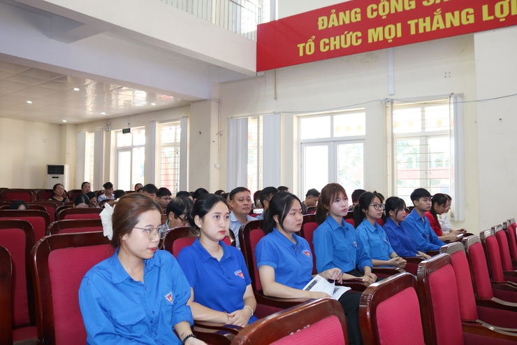 Quảng Bị: bứt phá trong chuyển đổi số - tạo chuyển biến mạnh mẽ trong quản lý, điều hành của hệ thống chính trị

- Ảnh 6.