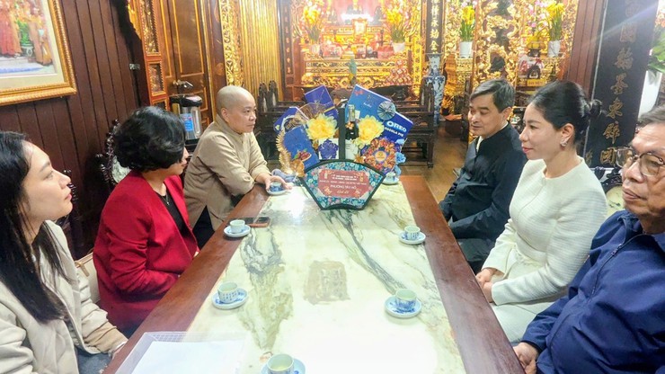 Lãnh đạo phường Tây Hồ thăm, tặng quà các cơ sở tôn giáo và người có công dịp Tết Nguyên đán Bính Ngọ 2026.- Ảnh 27.