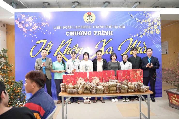 CHƯƠNG TRÌNH XE Ô TÔ MIỄN PHÍ ĐƯA CÔNG NHÂN VỀ QUÊ ĐÓN TẾT BÍNH NGỌ 2026 – ẤM ÁP NGHĨA TÌNH CÔNG ĐOÀN- Ảnh 5.