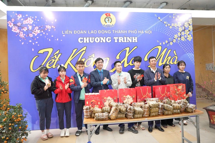 CHƯƠNG TRÌNH XE Ô TÔ MIỄN PHÍ ĐƯA CÔNG NHÂN VỀ QUÊ ĐÓN TẾT BÍNH NGỌ 2026 – ẤM ÁP NGHĨA TÌNH CÔNG ĐOÀN- Ảnh 6.