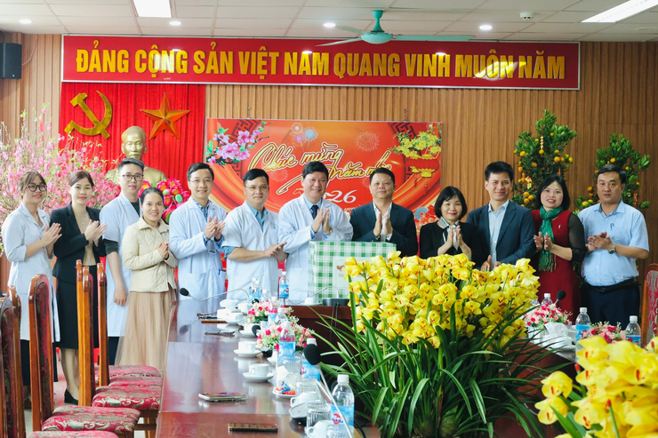 Lãnh đạo xã Yên Lãng thăm, chúc Tết các đơn vị nhân dịp chuẩn bị đón Xuân Bính Ngọ 2026- Ảnh 1.