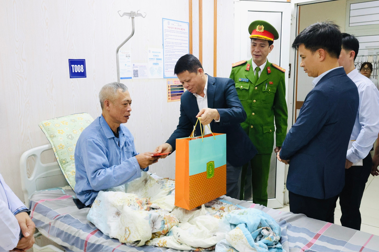 Lãnh đạo xã Yên Lãng thăm, chúc Tết các đơn vị nhân dịp chuẩn bị đón Xuân Bính Ngọ 2026- Ảnh 4.