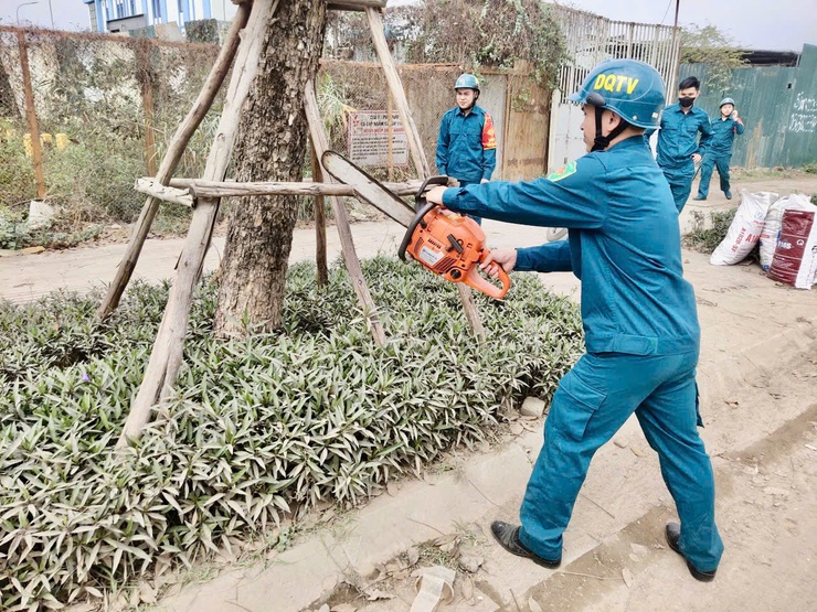 Phường Thanh Liệt ra quân tuần tra, kiểm soát bảo đảm an ninh trật tự- Ảnh 2.