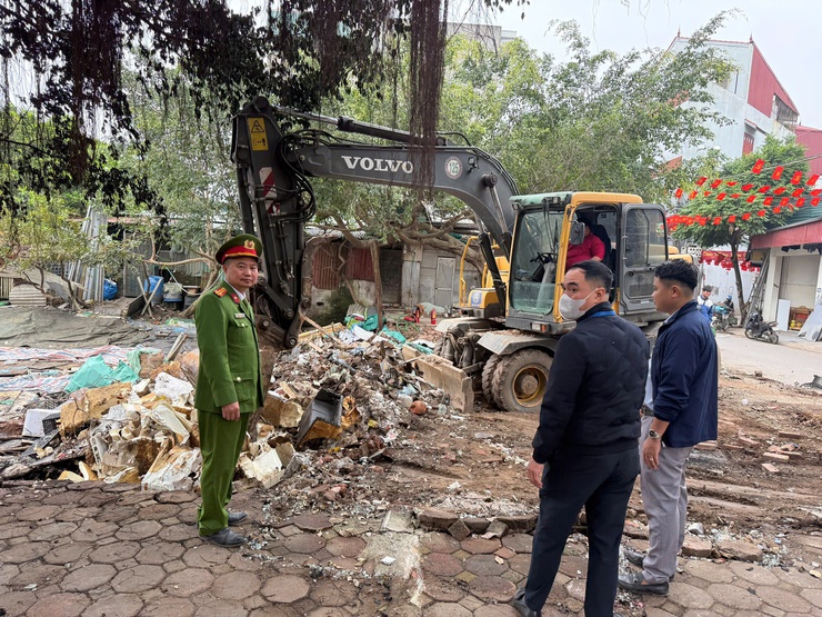 PHƯỜNG LĨNH NAM RA QUÂN CAO ĐIỂM CHỈNH TRANG ĐÔ THỊ, GIẢI QUYẾT ĐIỂM NGHẼN PHỤC VỤ NHÂN DÂN ĐÓN TẾT NGUYÊN ĐÁN BÍNH NGỌ 2026- Ảnh 16.