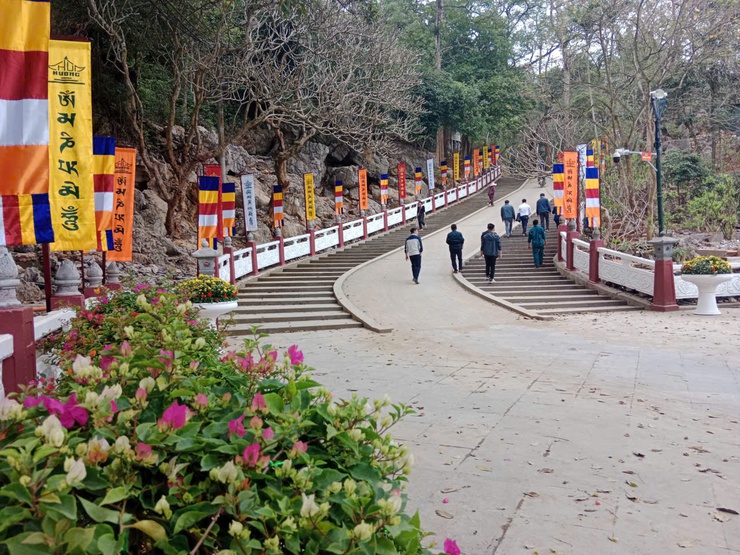 Miễn phí tham quan Chùa Hương trong 3 ngày Tết- Ảnh 2.