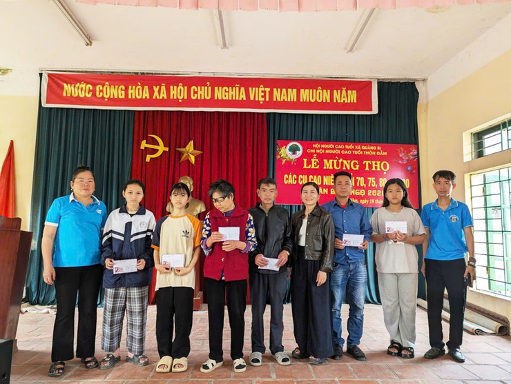 Chi hội Người mù liên xã Chương Mỹ;  tặng quà Tết cho người khiếm thị tại xã Quảng Bị; Anh Nguyễn Văn Đoàn cùng nhóm phóng sinh thiện nguyện tặng quà Tết cho hộ có hoàn cảnh khó khăn- Ảnh 6.