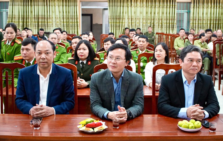 LÃNH ĐẠO XÃ TÂY PHƯƠNG THĂM, CHÚC TẾT CÁC LỰC LƯỢNG LÀM NHIỆM VỤ NHÂN DỊP XUÂN BÍNH NGỌ 2026.- Ảnh 1.