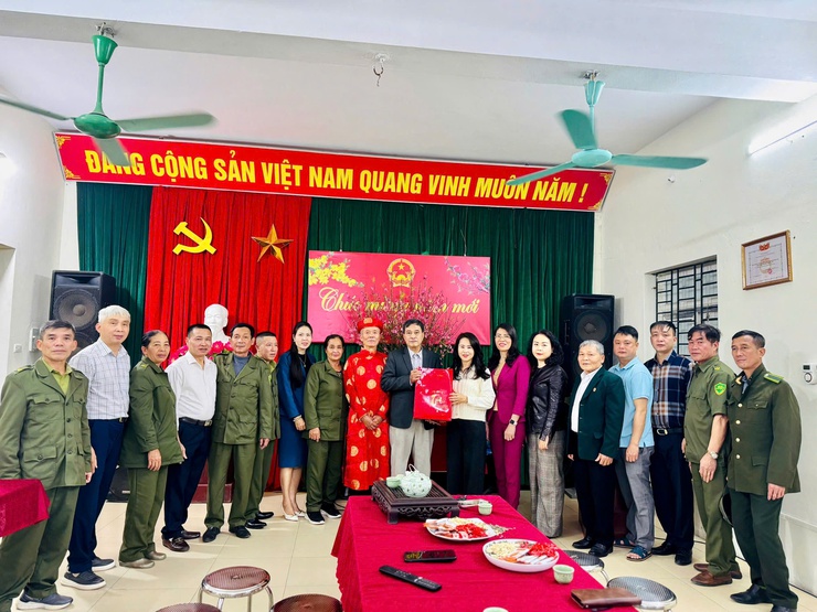 LÃNH ĐẠO ĐẢNG UỶ - HĐND - UBND-UB MTTQ PHƯỜNG LĨNH NAM THĂM, ĐỘNG VIÊN CÁC ĐƠN VỊ TRỰC TẾT NGUYÊN ĐÁN BÍNH NGỌ 2026.- Ảnh 4.