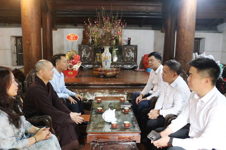 Xã Quốc Oai dâng hương tại các cơ sở tôn giáo, tín ngưỡng nhân dịp Tết Nguyên đán Bính Ngọ 2026- Ảnh 5.