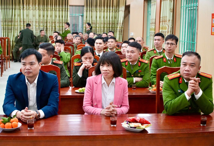 LÃNH ĐẠO XÃ TÂY PHƯƠNG THĂM, CHÚC TẾT CÁC LỰC LƯỢNG LÀM NHIỆM VỤ NHÂN DỊP XUÂN BÍNH NGỌ 2026.- Ảnh 2.