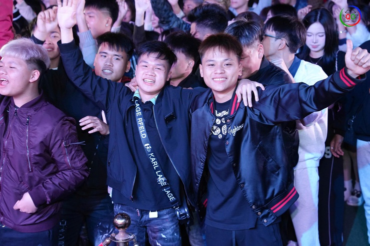 Rộn ràng Đêm giao thừa Xuân Bính Ngọ 2026: Sắc xuân thăng hoa – Pháo hoa rực sáng bầu trời Quốc Oai- Ảnh 33.