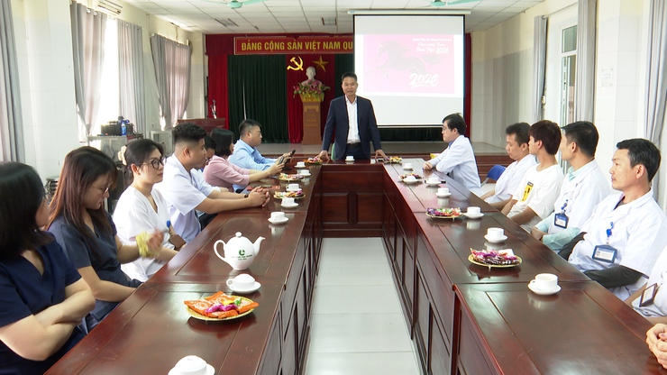 Đồng Chí Bí Thư Đảng ủy xã Phú Xuyên thăm, chúc tết các đơn vị làm nhiệm vụ trực tết 2026- Ảnh 1.