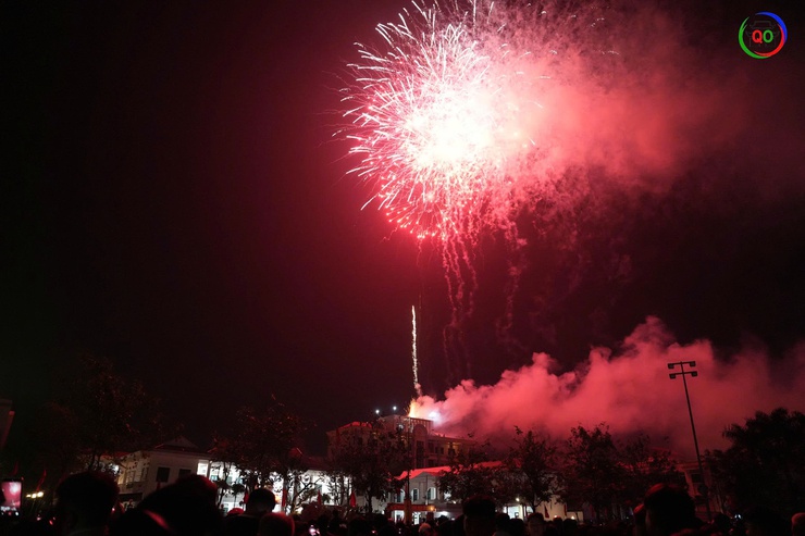 Rộn ràng Đêm giao thừa Xuân Bính Ngọ 2026: Sắc xuân thăng hoa – Pháo hoa rực sáng bầu trời Quốc Oai- Ảnh 42.