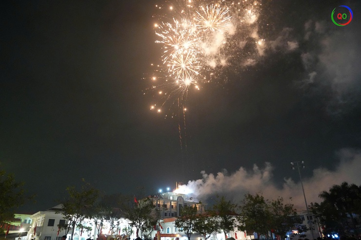 Rộn ràng Đêm giao thừa Xuân Bính Ngọ 2026: Sắc xuân thăng hoa – Pháo hoa rực sáng bầu trời Quốc Oai- Ảnh 43.