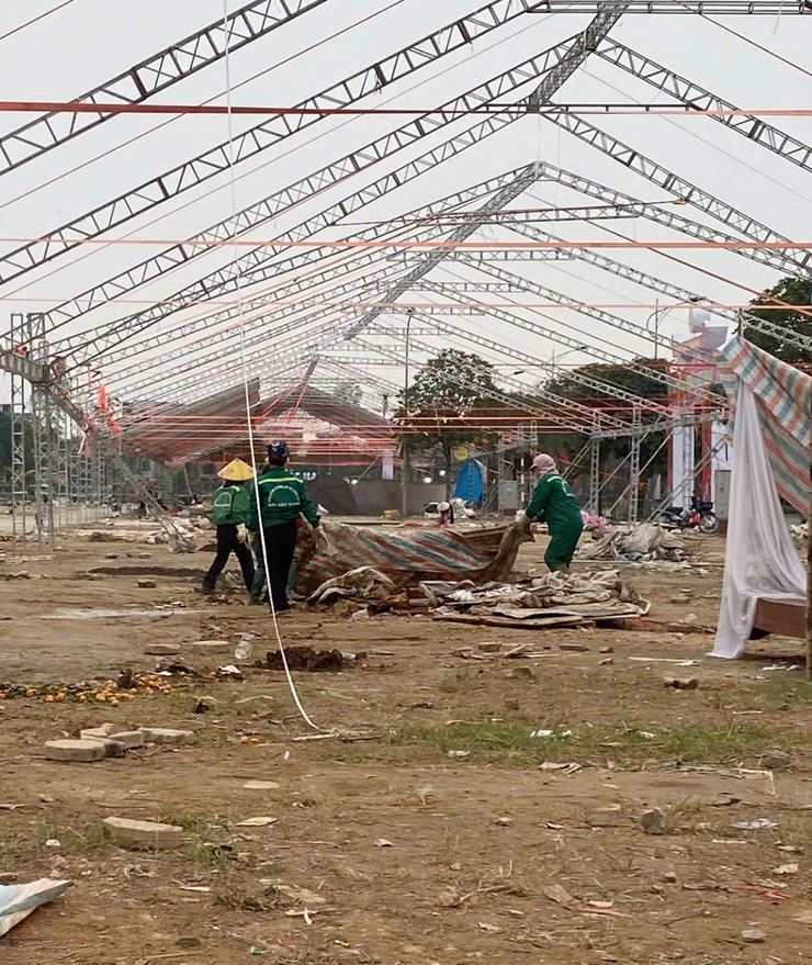 XÃ QUỐC OAI RA QUÂN TỔNG VỆ SINH MÔI TRƯỜNG, HUY ĐỘNG TỐI ĐA PHƯƠNG TIỆN, MÁY MÓC ĐÓN TẾT NGUYÊN ĐÁN- Ảnh 3.